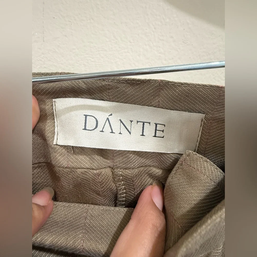 DÁNTE Men's Tan Pleated Chinos